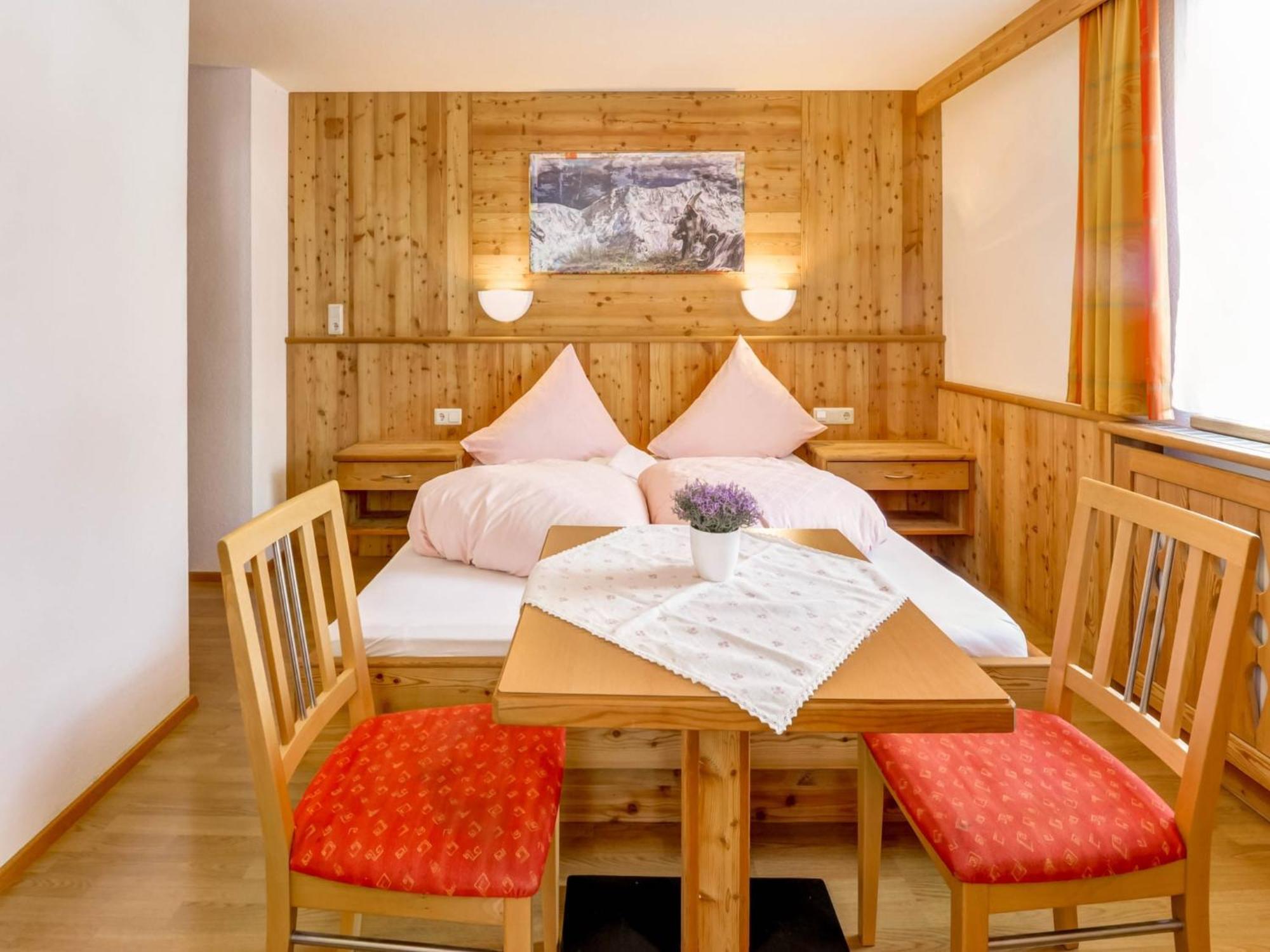 Comfortable In L Ngenfeld With Storage *