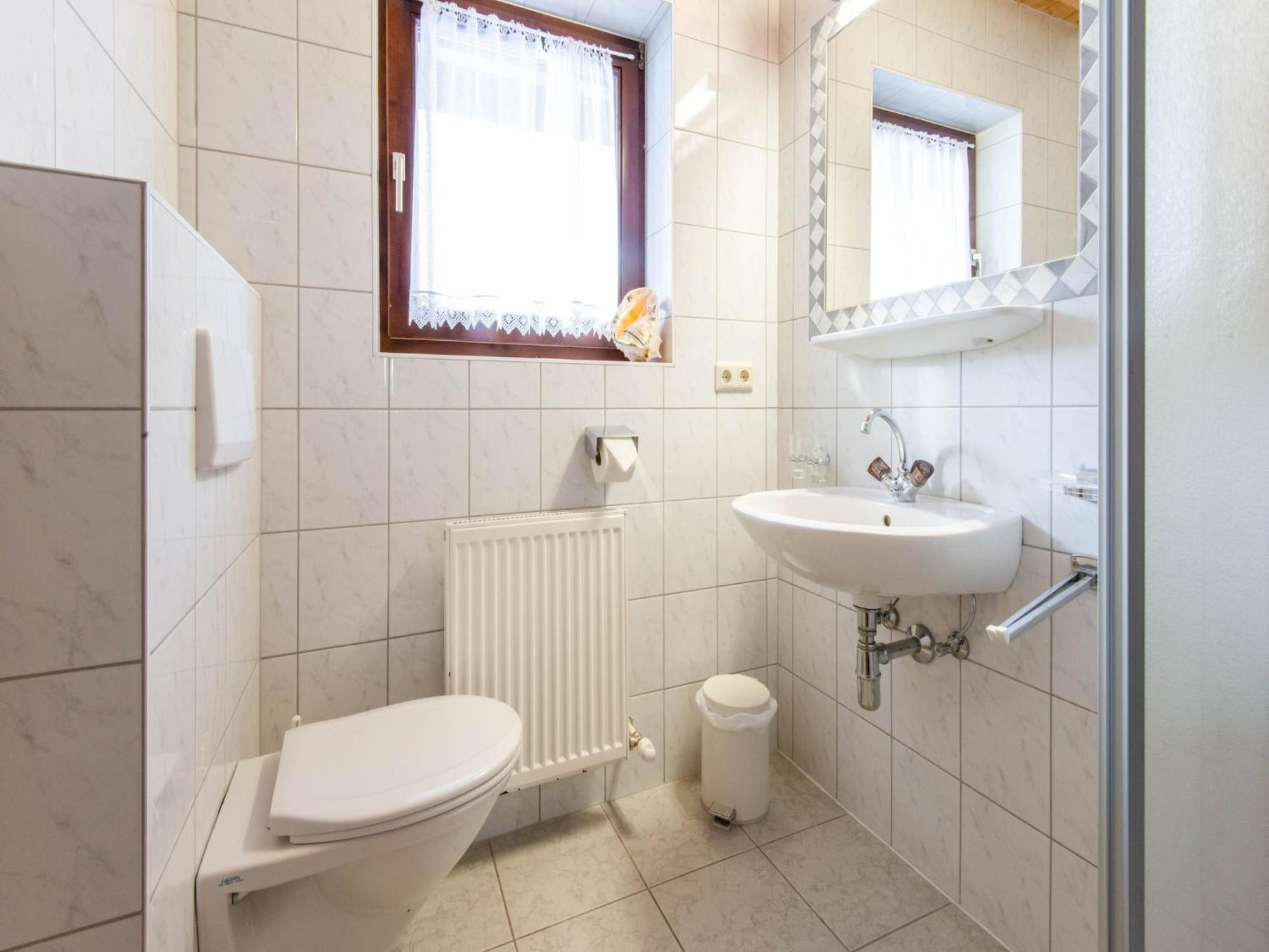 Comfortable In L Ngenfeld With Storage