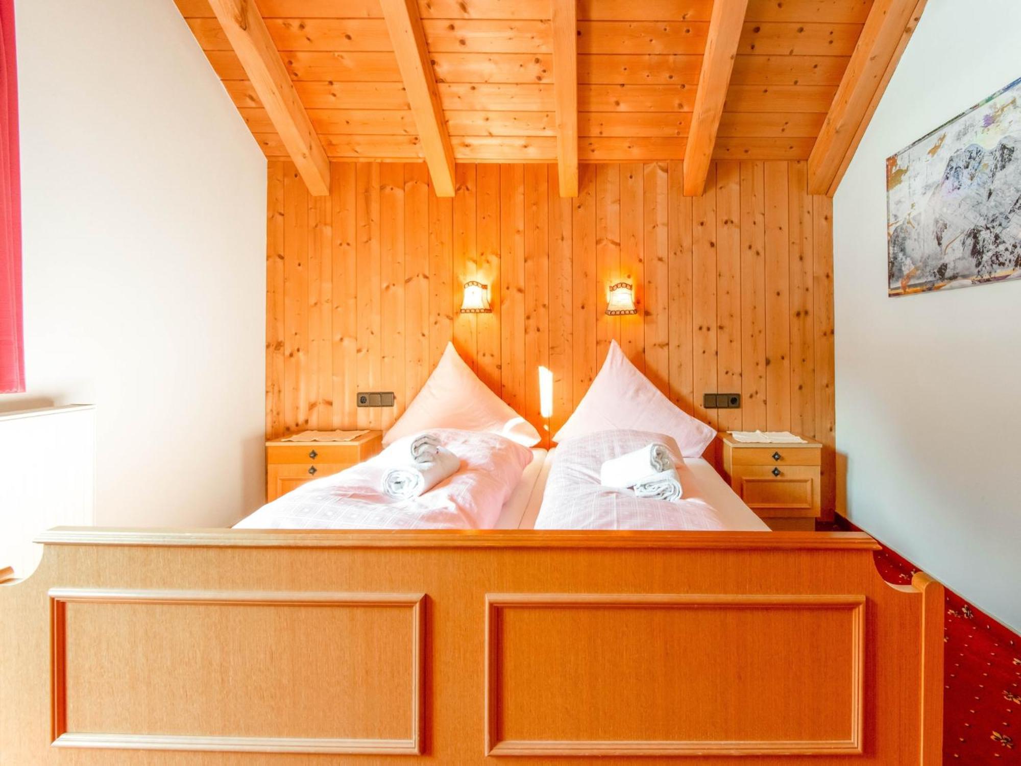 Apartment Comfortable In L Ngenfeld With Storage