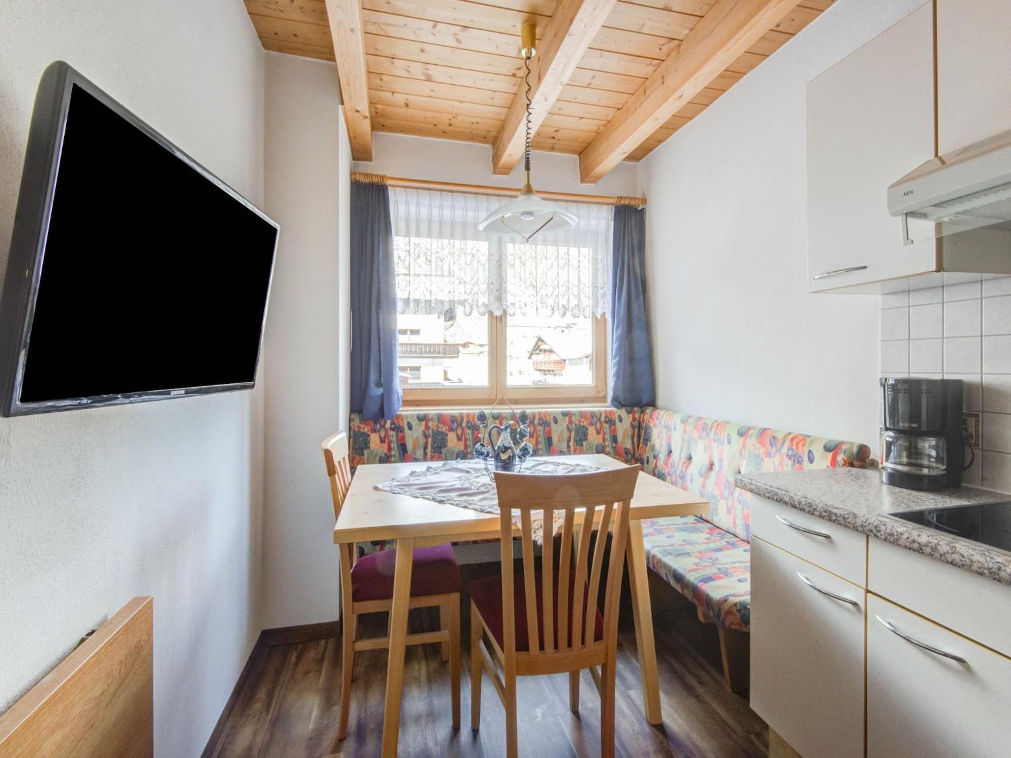 Apartment Comfortable In L Ngenfeld With Storage *