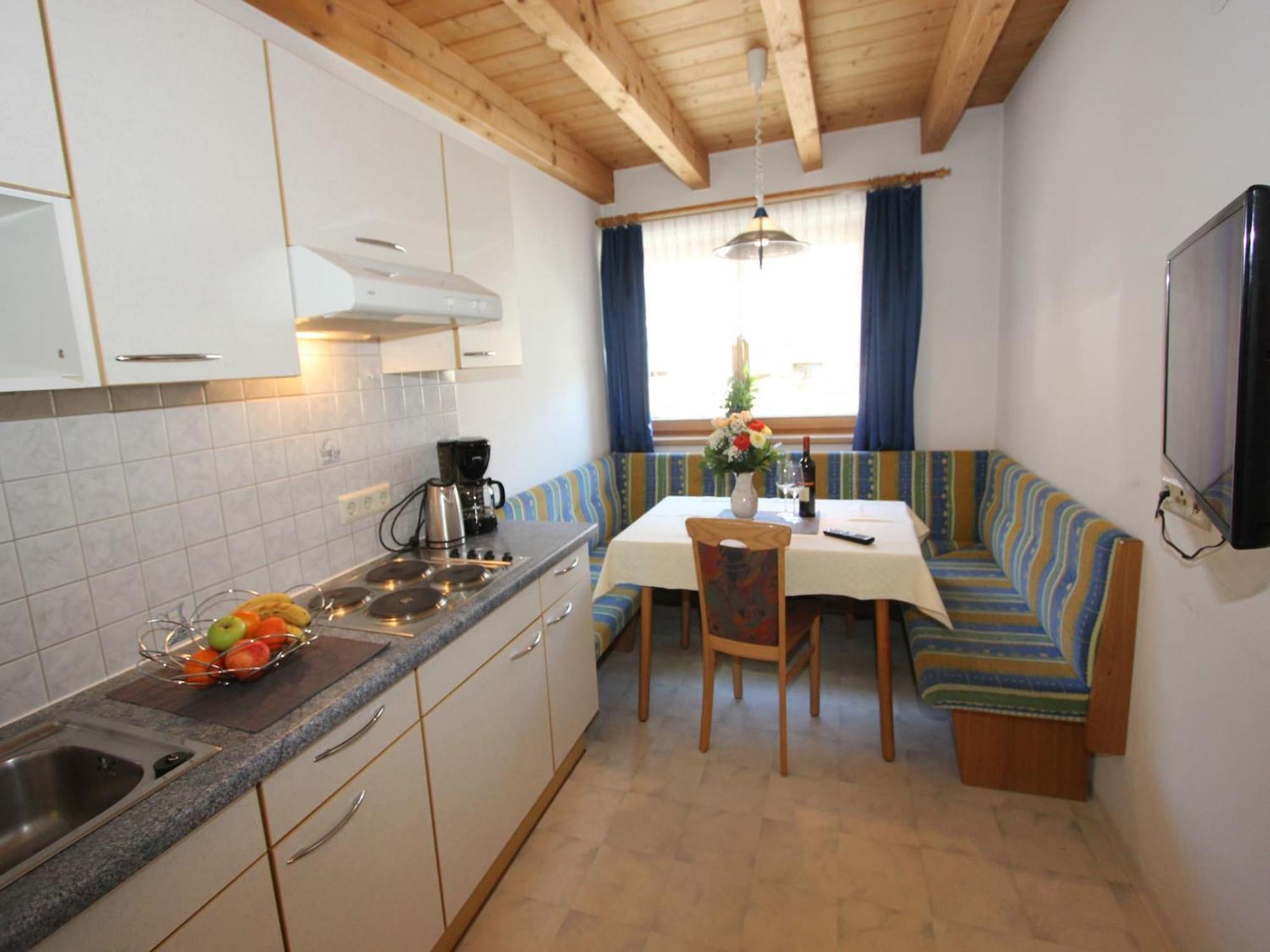 Comfortable In L Ngenfeld With Storage