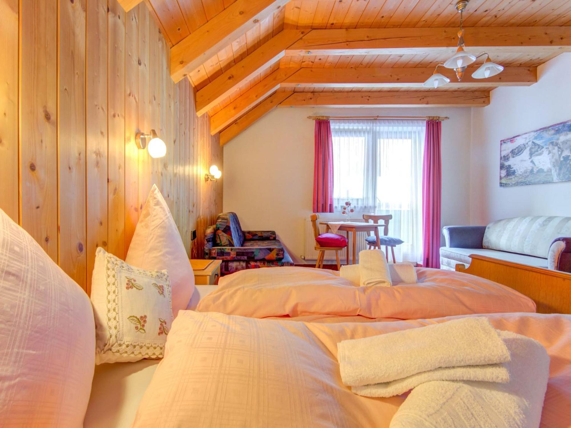 Apartment Comfortable In L Ngenfeld With Storage