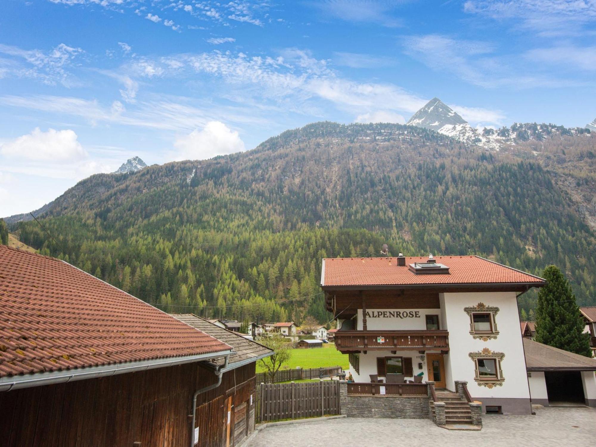 Apartment Comfortable In L Ngenfeld With Storage