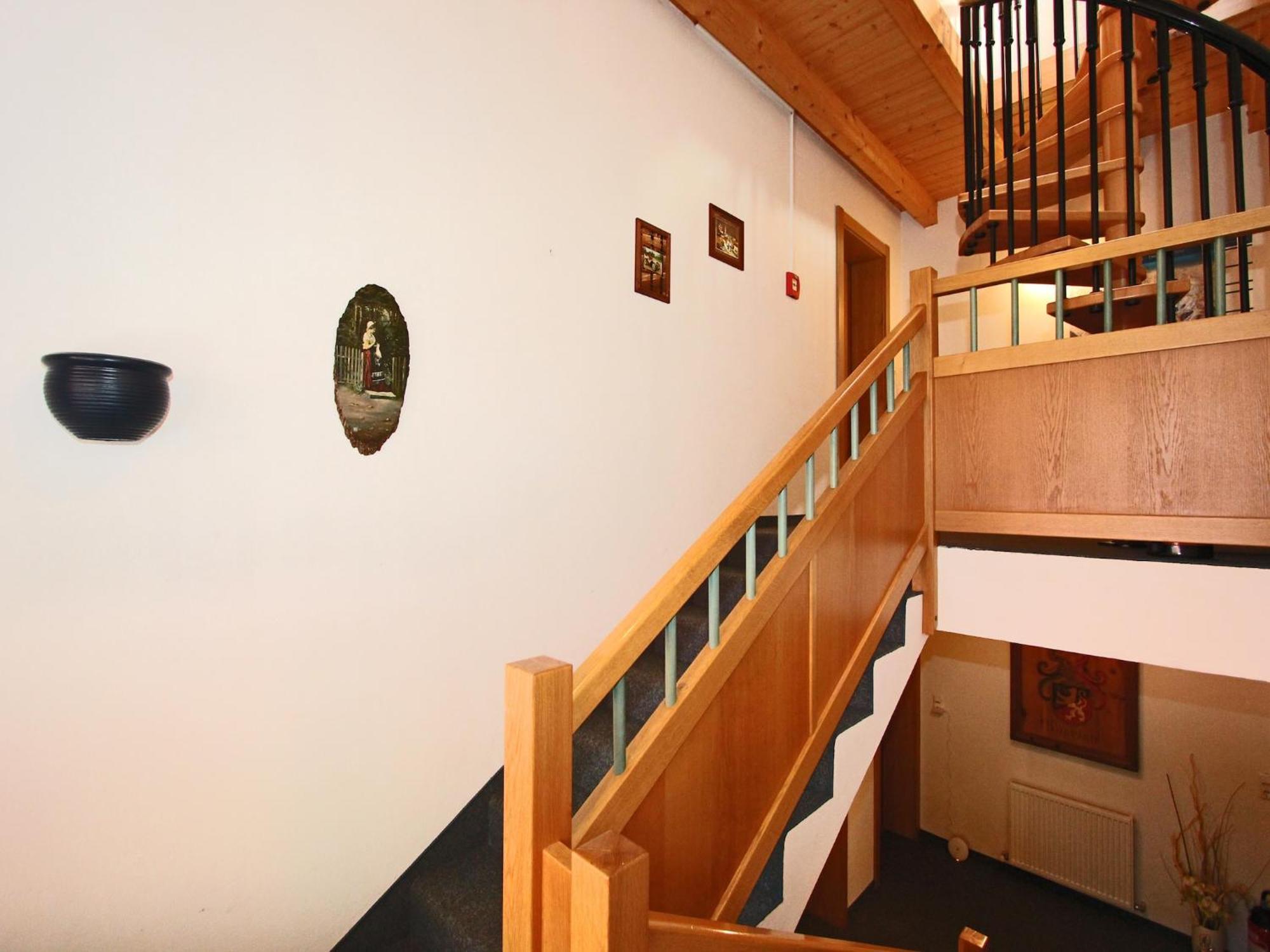 Comfortable In L Ngenfeld With Storage Apartment