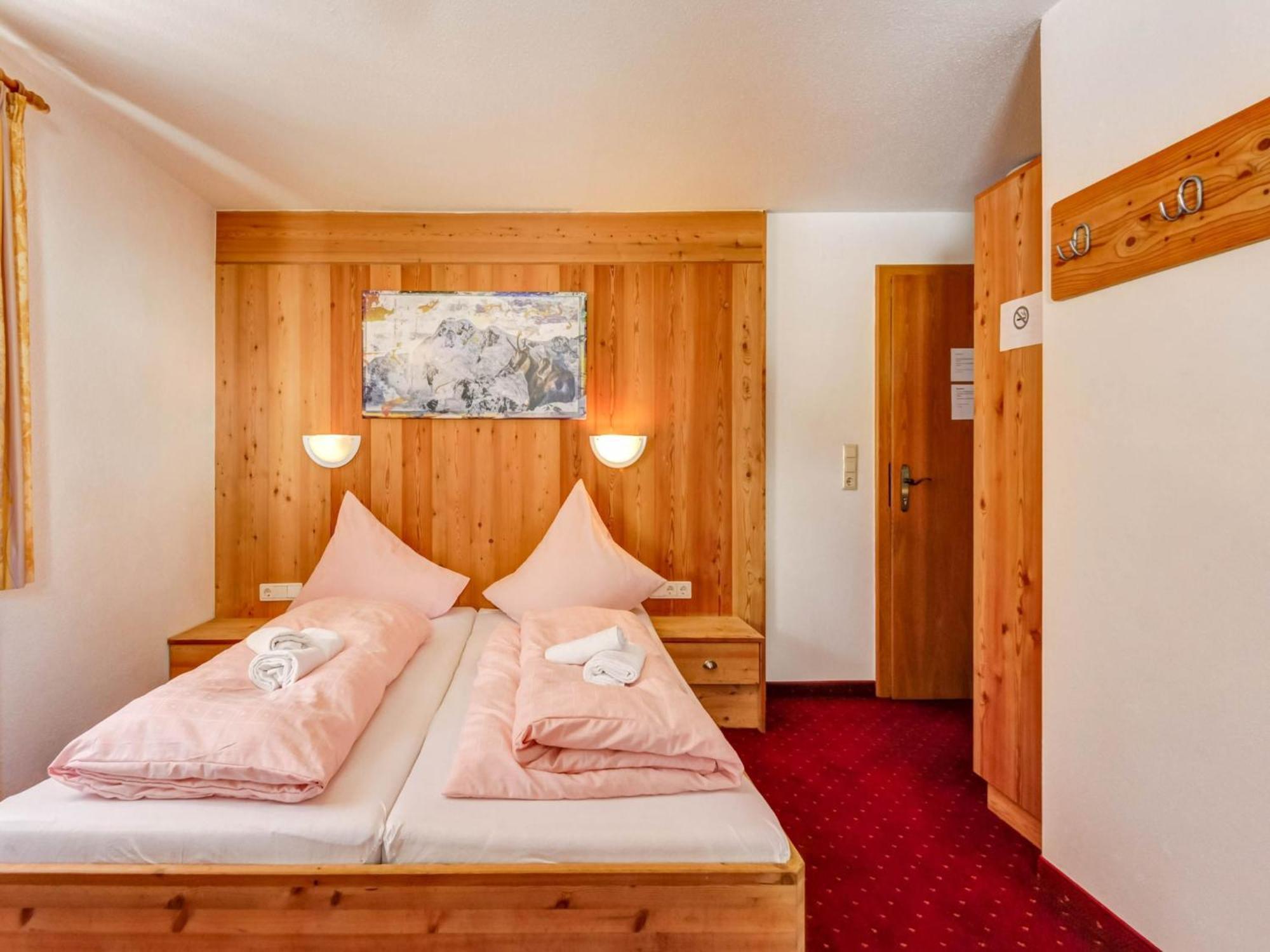 Apartment Comfortable In L Ngenfeld With Storage