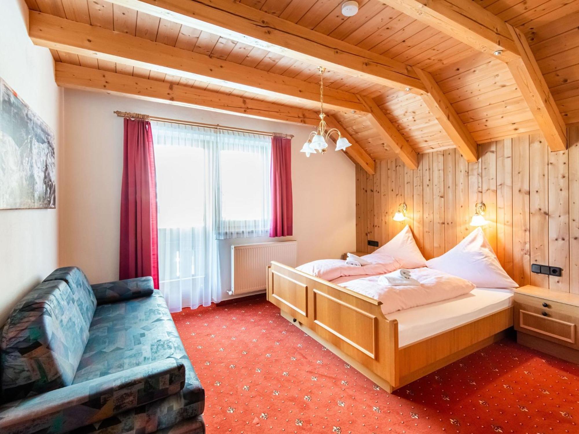Comfortable In L Ngenfeld With Storage Apartment