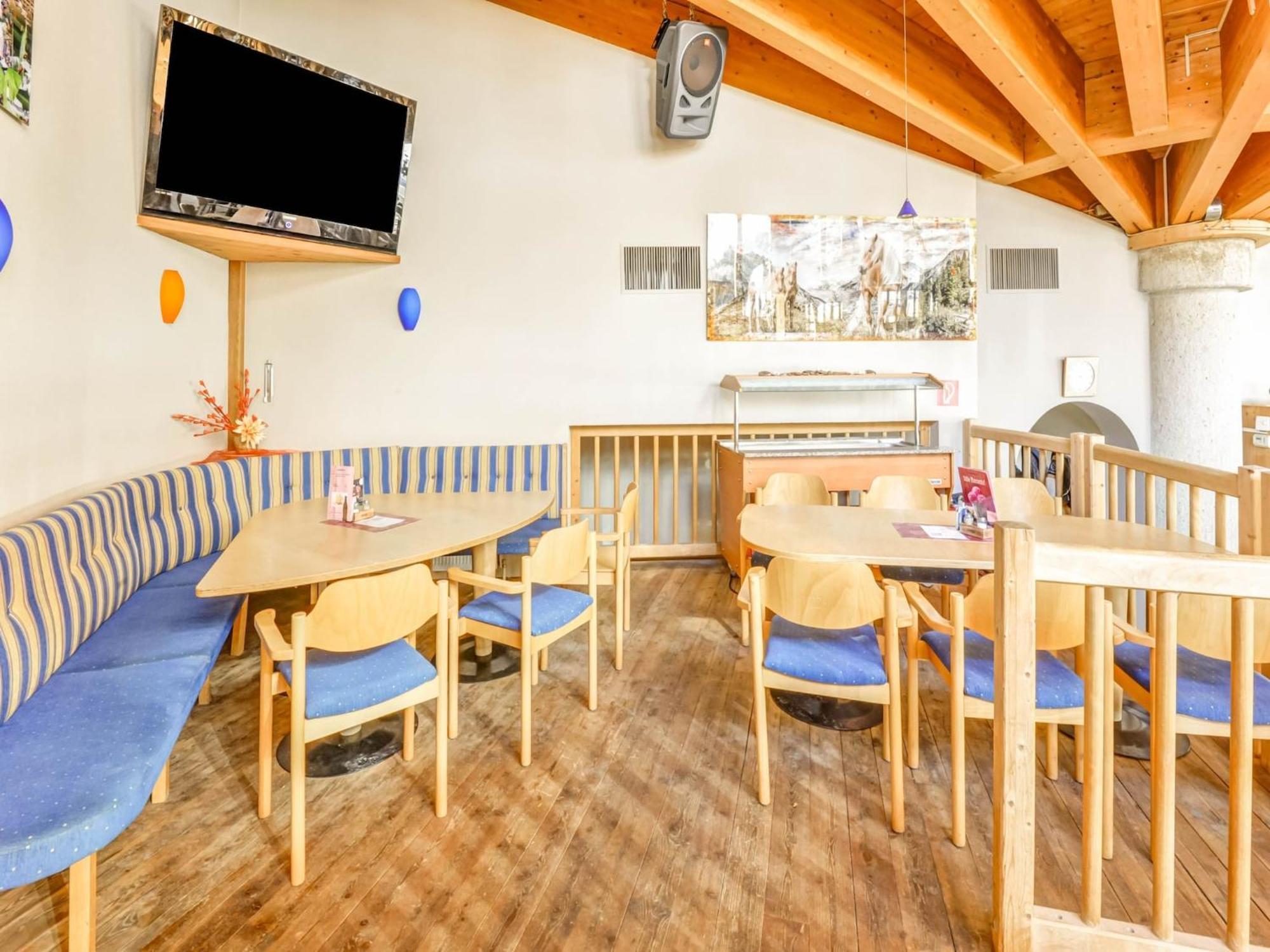 Comfortable In L Ngenfeld With Storage Apartment *