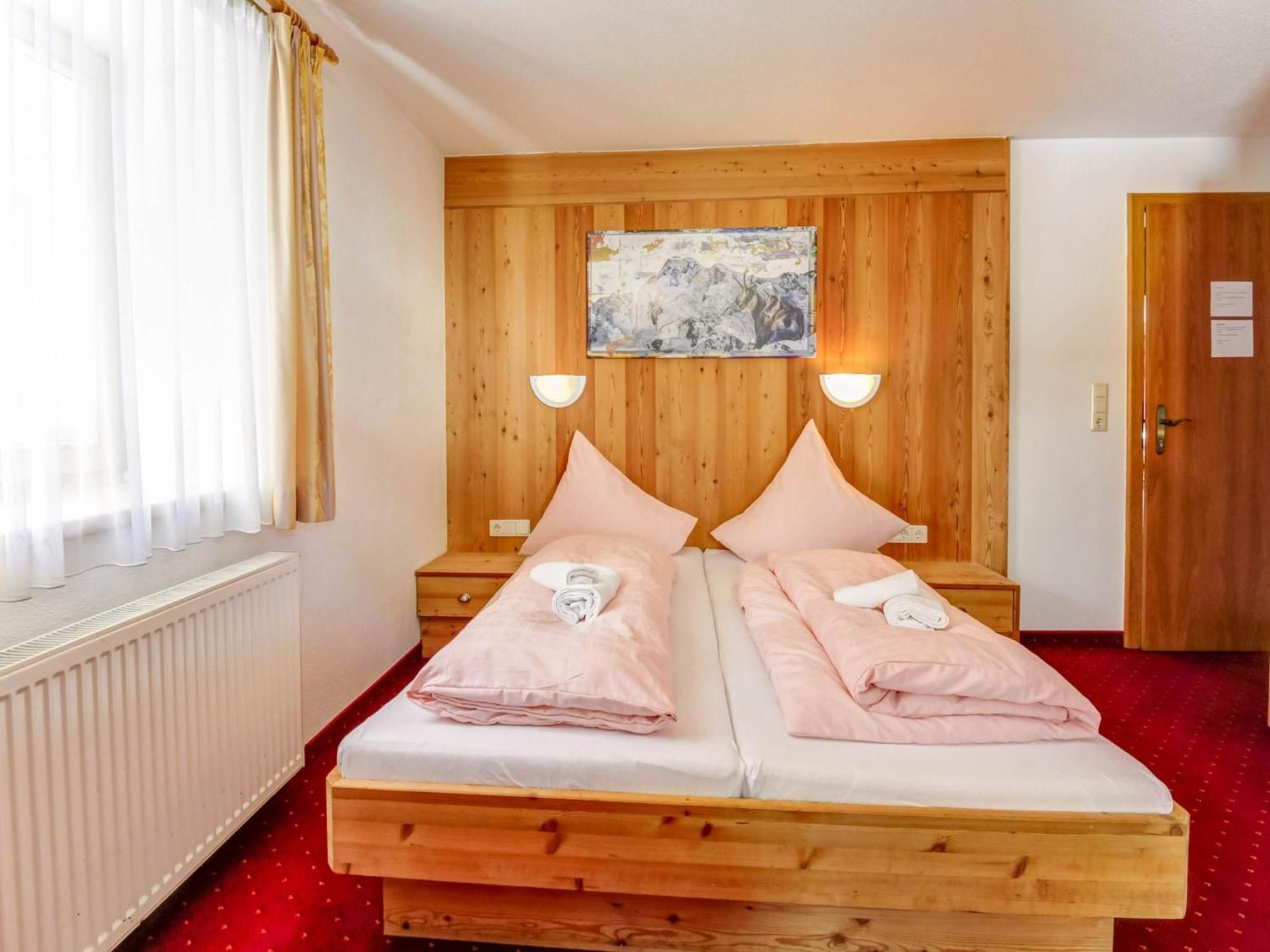 Apartment Comfortable In L Ngenfeld With Storage *