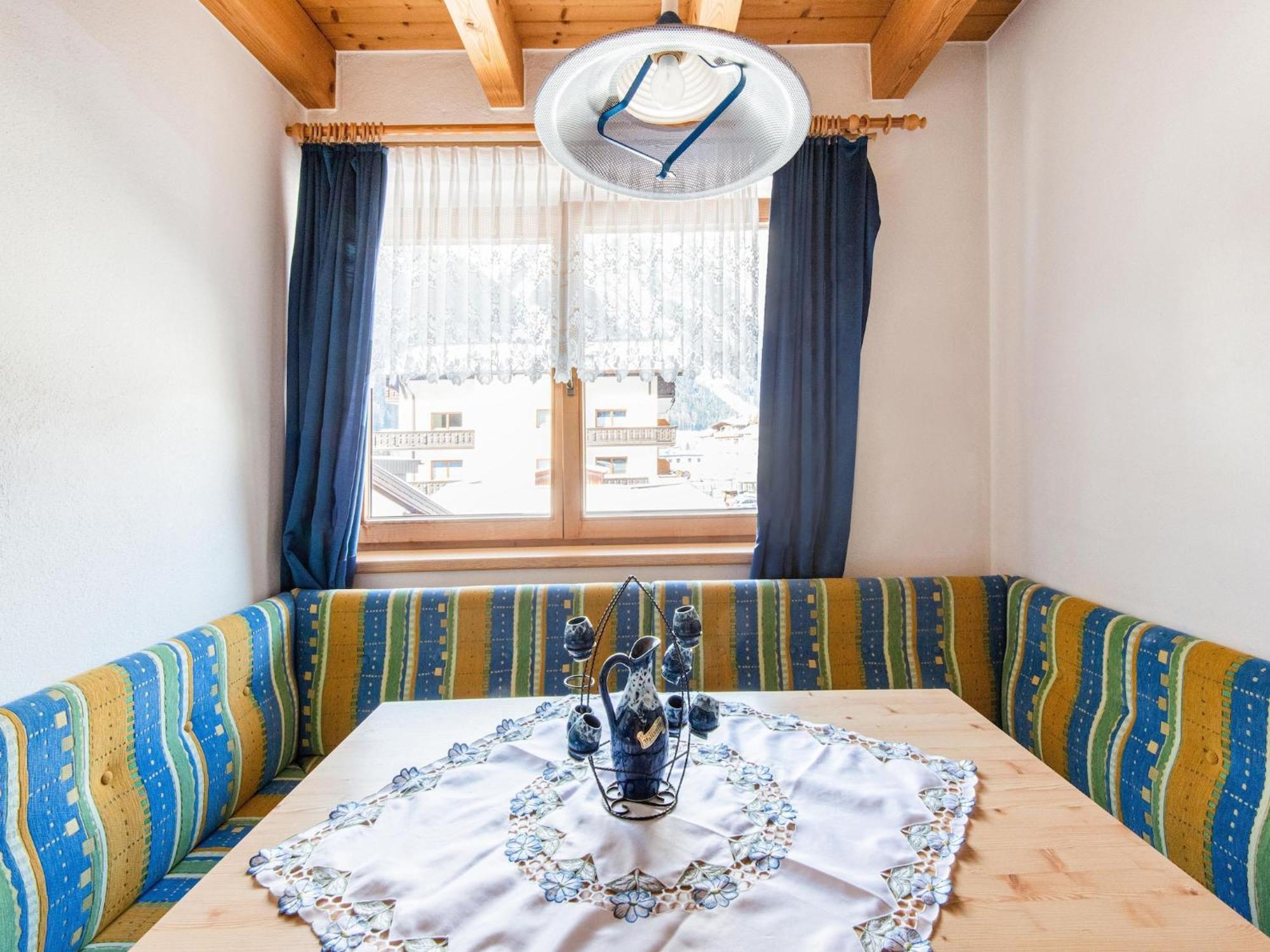 Comfortable In L Ngenfeld With Storage Apartment *